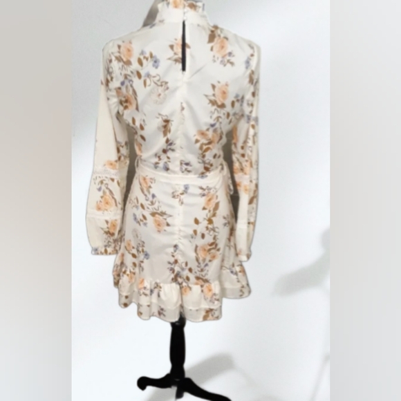Eilly Bazar Floral Lace Insert Belted Dress - Size Small Flower Ruffle Hem Dress - Picture 4 of 13